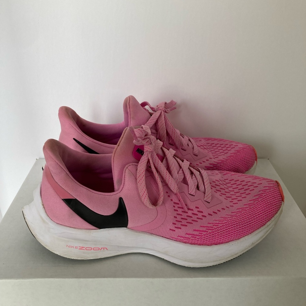 Nike Women's Zoom Winflo Pink and Black Athletic Shoes